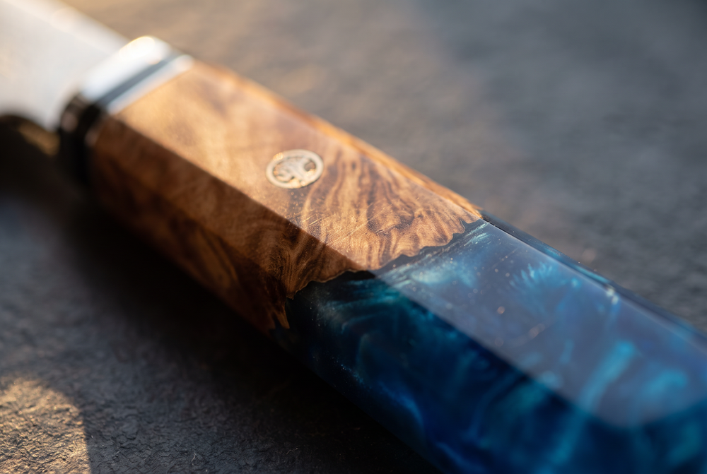 Olive wood into resin